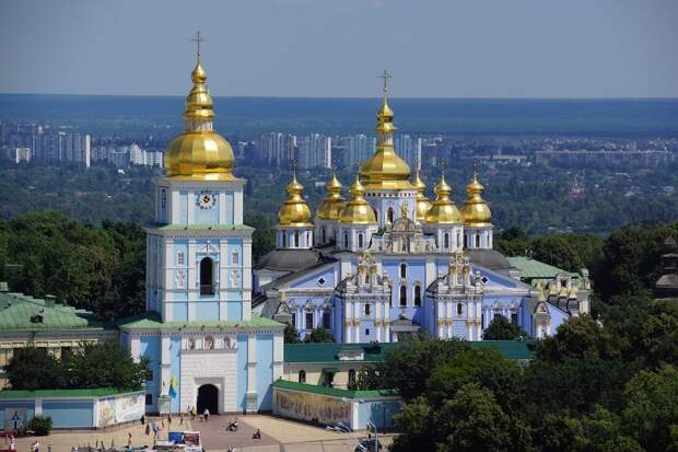 «За цю автофекалію»