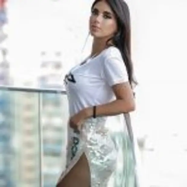 Девушка недели – Даниэлла Семаан, ливанская модель и жена полузащитника «Монако» Сеска Фабрегаса