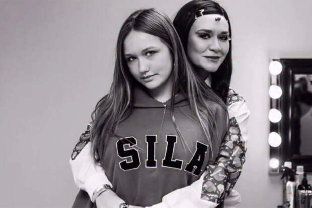 Актриса Мария Машкова опубликовала фото с 14-летней дочерью