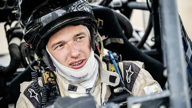 Карякин финишировал восьмым на шестом этапе «Дакара»