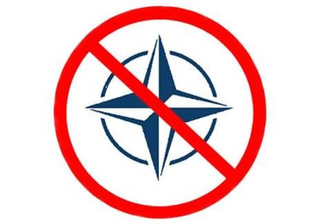 Харьковские пенсионеры вышли на митинг против США и НАТО Харьковские пенсионеры вышли на митинг против США и НАТО