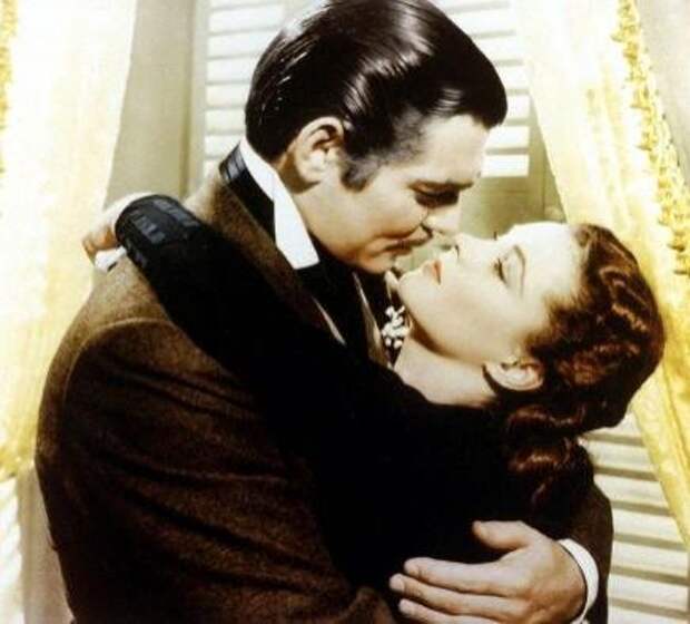 <B>Унесенные ветром (1939)</B><BR> Самой знаменитой стала сцена, в которой Скарлетт признается Ретту, что беременна, и в ответ на его слова: «Может быть, тебе повезет, и с тобой произойдет какой-нибудь несчастный случай» - оступается и падает с лестницы. Самые культовые сцены мирового кинематографа