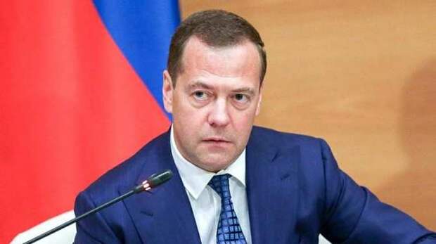 Медведев: Россия и Китай увеличат товарооборот до $100 млрд
