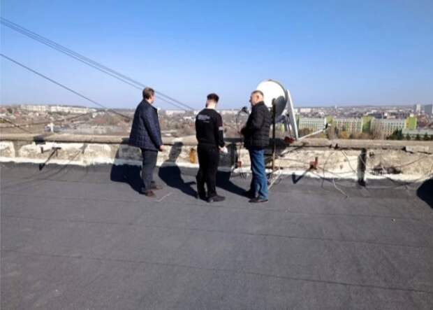 Жители МКД в Симферополе пожаловались на атаку тараканов