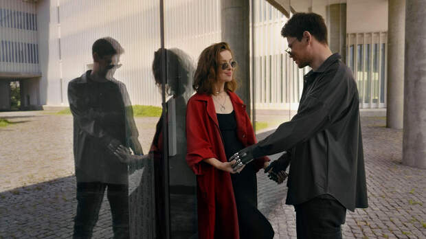 Кадр из фильма «Чувственный контакт»