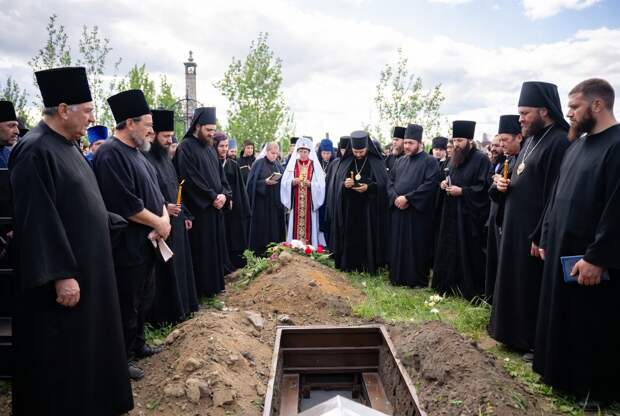 Имам объяснил, как провести джаназа без нарушения канонов