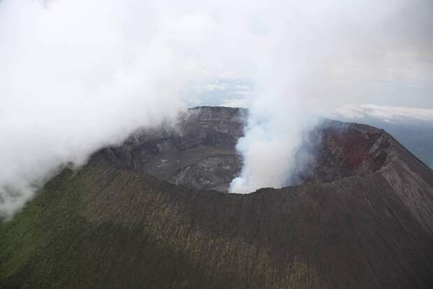 Ньирагонго и Ньямлагира — самые активные вулканы-близнецы на Африканском континенте