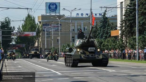 Военный Парад Победы в ЛДНР: эскалация конфликта или дань памяти подвигов предков