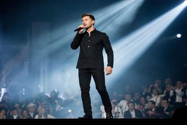 «Я не понимаю, они стебутся?»: Лазарев разгромил участников шоу «Ну-ка, все вместе!»