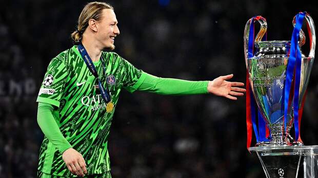 Сафонов встретился с Галицким перед матчем сборной России: «Регулярно пишет мне после матчей»