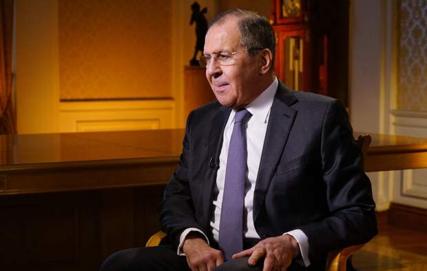 Лавров: Россия не атакует корабли не воюющих с ней стран в международных водах