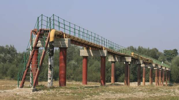 В Красноярском крае нефтепродукты разлились после разгерметизации трубопровода