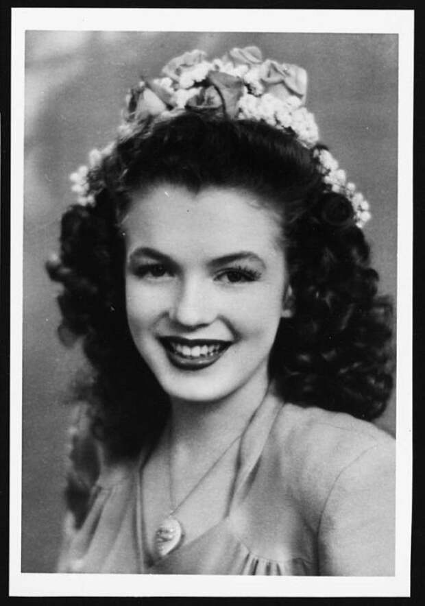 Норма Джин Мортенсон — 15-летняя королева красоты. Это был последний год, когда она была незамужней женщиной. Мерилин Монро, норма джин, ретро, фото