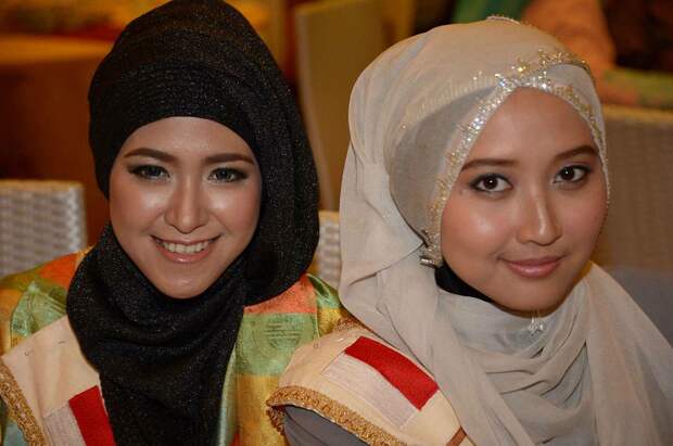 Исламская мода и Miss World Muslimah Исламская мода и Miss World Muslimah