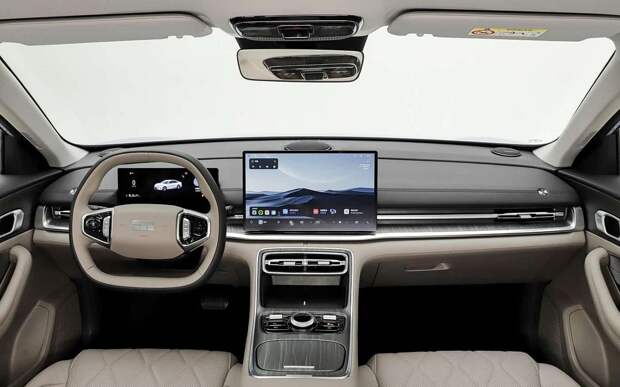 На рынок вышел крупный седан с богатым оснащением всего за миллион рублей