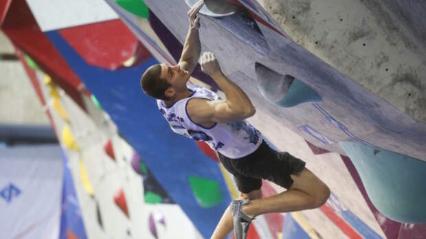 Российских скалолазов допустили до международных соревнований в нейтральном статусе