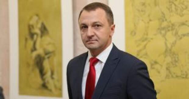 Тарас Кремень: трансляция фильмов на русском языке, несет угрозу нацбезопасности Украины