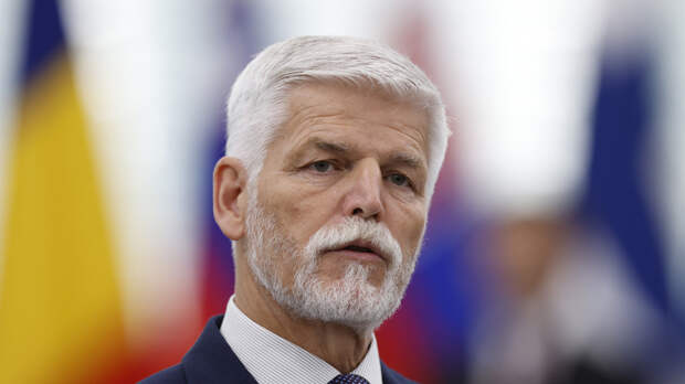 Президент Чехии Павел допустил отказ Украины от членства в НАТО