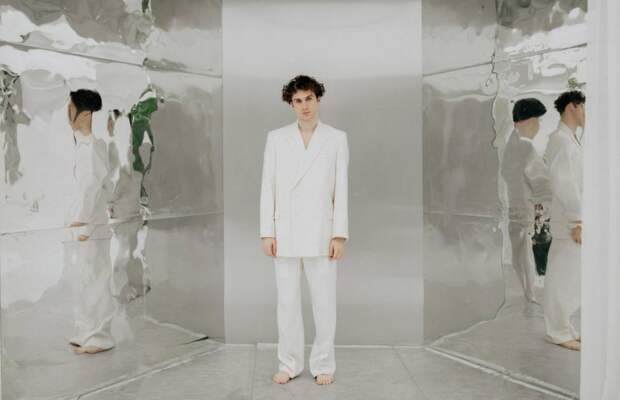 Блогер Андрей Савочкин — о любимом бренде, театре и бабушке