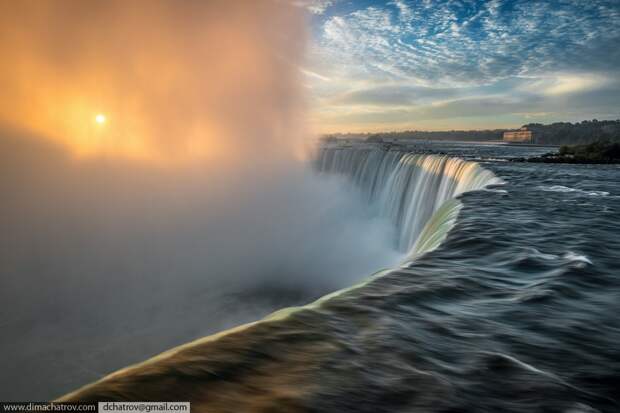 Ниагарский водопад. Вид изнутри Niagaraoutside01 Ниагарский водопад. Вид изнутри