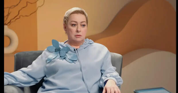 "Он бы меня избил": Мария Аронова – о том, как её "лечили" от "звёздной болезни"