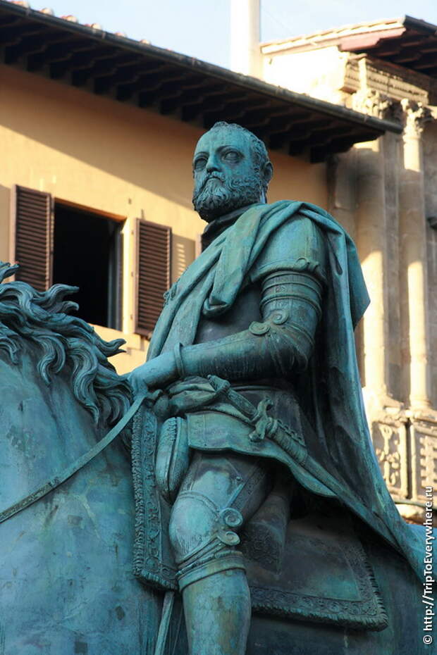 Флоренция Конная статуя Козимо I Медичи