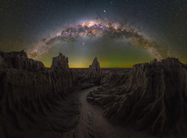 Лучший фотограф галактики Млечный путь 2021