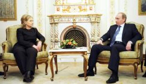 Хиллари Клинтон и Владимир Путин. 2010г