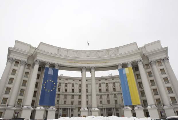 Украина возмутилась включением Крыма в Южный федеральный округ Украина возмутилась включением Крыма в Южный федеральный округ
