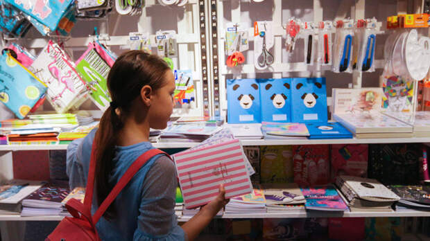 Набор школьной канцелярии в 2025 году подорожал на 7%