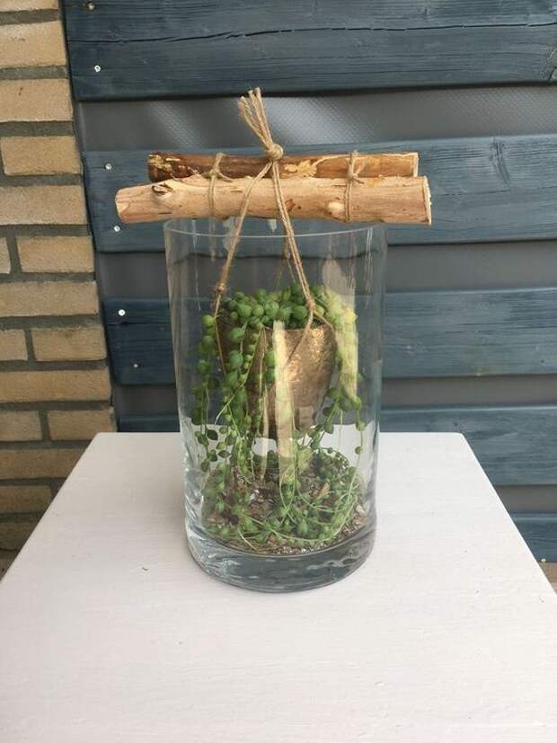 Впечатляющий способ переделать обычную стеклянную вазу в удивительный декор