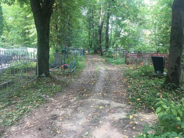 В Кузбассе ритуальщики сбрасывали голые тела умерших в траншеи