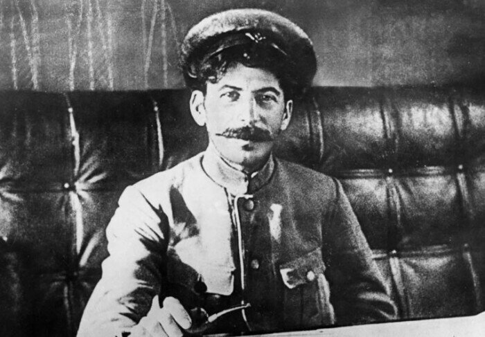 Сколько было любимых женщин у Сталина, и Кто на правах жены оплакивал его после смерти