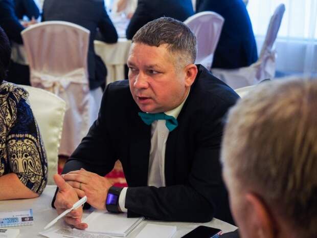 Обычный путь высокопоставленного чиновника: откаты, попытка бегства, арест