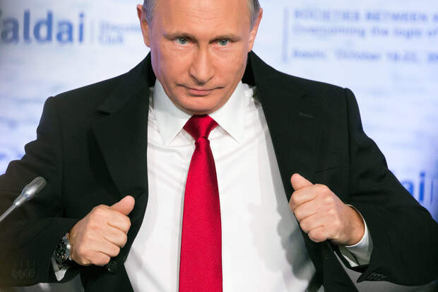 Иноагент Латынина: Зеленский провоцирует Путина «разодрать рубашку»