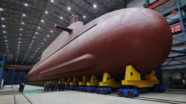 Еще не спущенная на воду северокорейская АПЛ всерьез напугала США