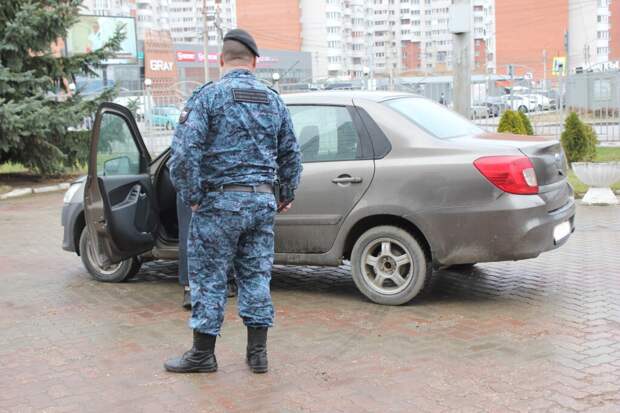 Горе-отца лишили водительских прав из-за долга по алиментам