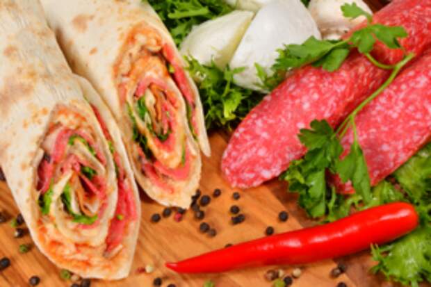 Фото к рецепту: Вкусная Пицца-ролл всего за 10 минут
