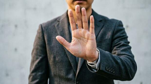 Иран опроверг переговоры с США, Трамп приостановил удары на пять дней