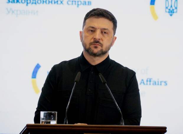 Экс-премьер Украины Азаров заявил, что Зеленскому выгоден режим ЧС в энергетике