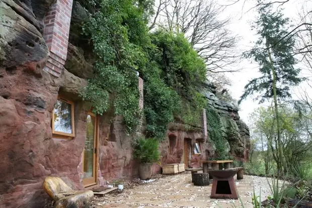 https://i2-prod.mirror.co.uk/incoming/article7158267.ece/ALTERNATES/s615b/An-exterior-shot-of-the-completed-Rockhouse.jpg