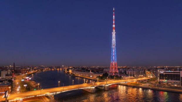 Петербургская телебашня загорится цветами триколора 25 декабря
