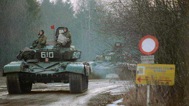 Вывести танки. "Сдал" ли Горбачев военных ради мира с американцами