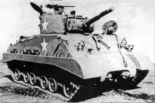 Шерман Джумбо» - тяжелый вариант М4 с усиленной защитой, на башне установлен мощный пулемет "Браунинг 0,5"