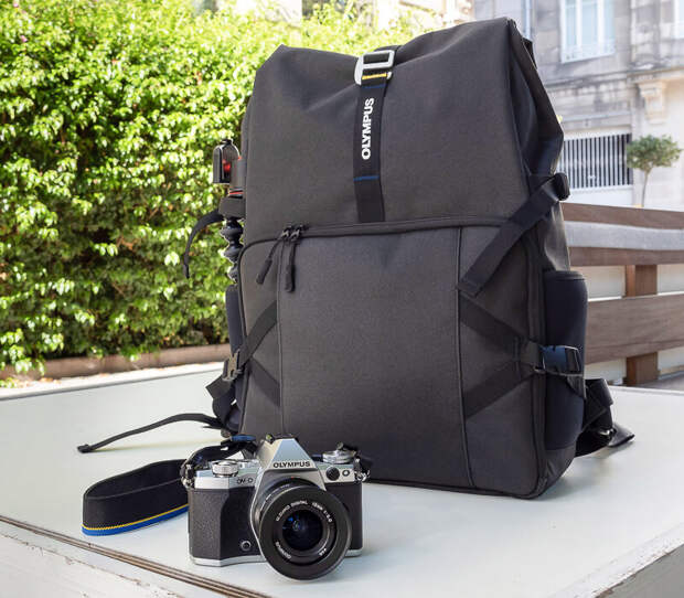 https://www.yarkiy.ru/goods/36426-olympus-everyday-camera-backpack