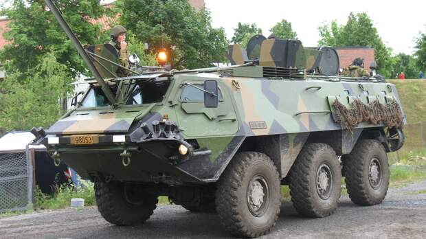 Politico: США могут включить бронетранспортеры Stryker в новый пакет военной помощи Украине