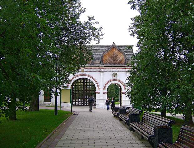 Прогулки по Коломенскому. Государев двор.