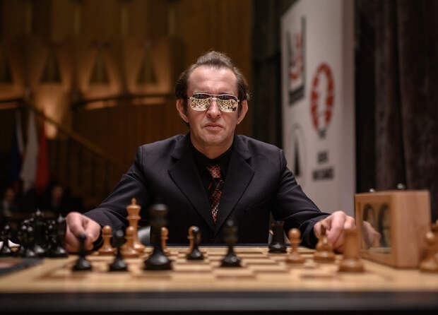 "Чемпион мира" с Константином Хабенским в главной роли получил "Золотого орла"