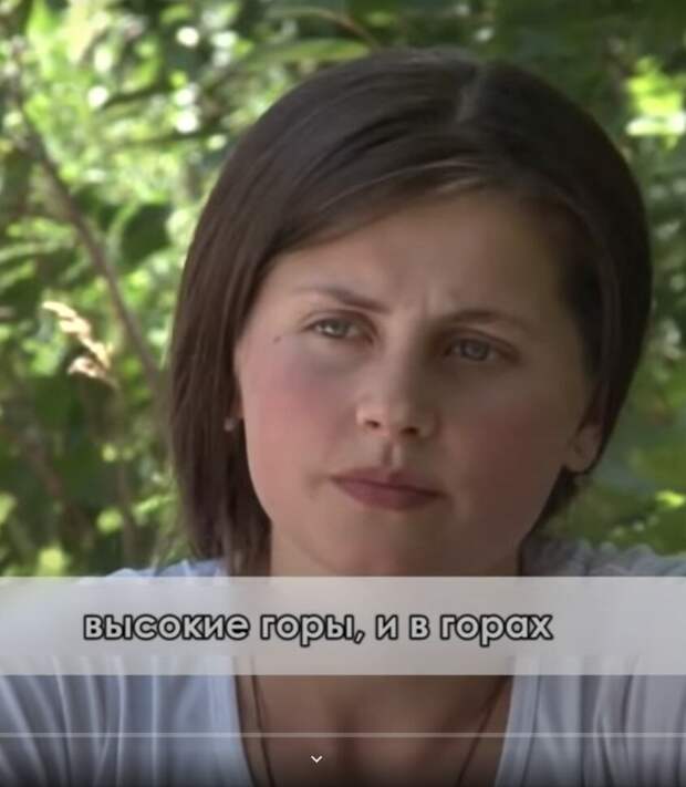 Девушка Мадина, живет в Хороге. Фото из видео на YouTube. У нее самая яркая балто-славянская внешность.