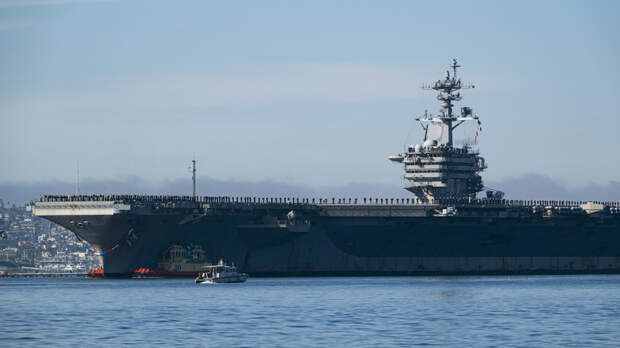Авианосец Abraham Lincoln прибыл на Ближний Восток